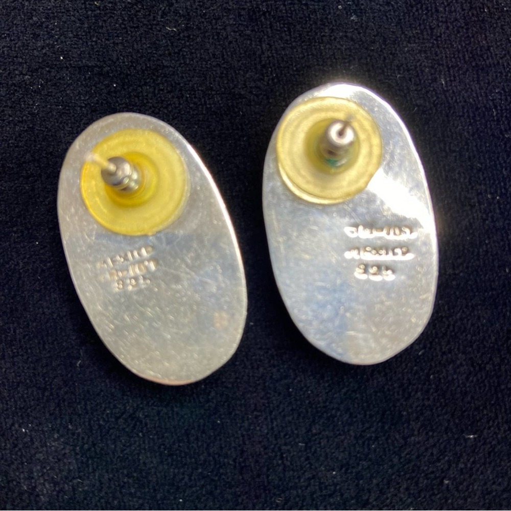 Sterling silver 1980’s oval and onyx post earrings - Picture 2 of 5